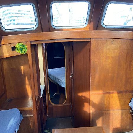 Hôtel Fantastic Sailing Boat To Sleep In Barcelone Extérieur photo