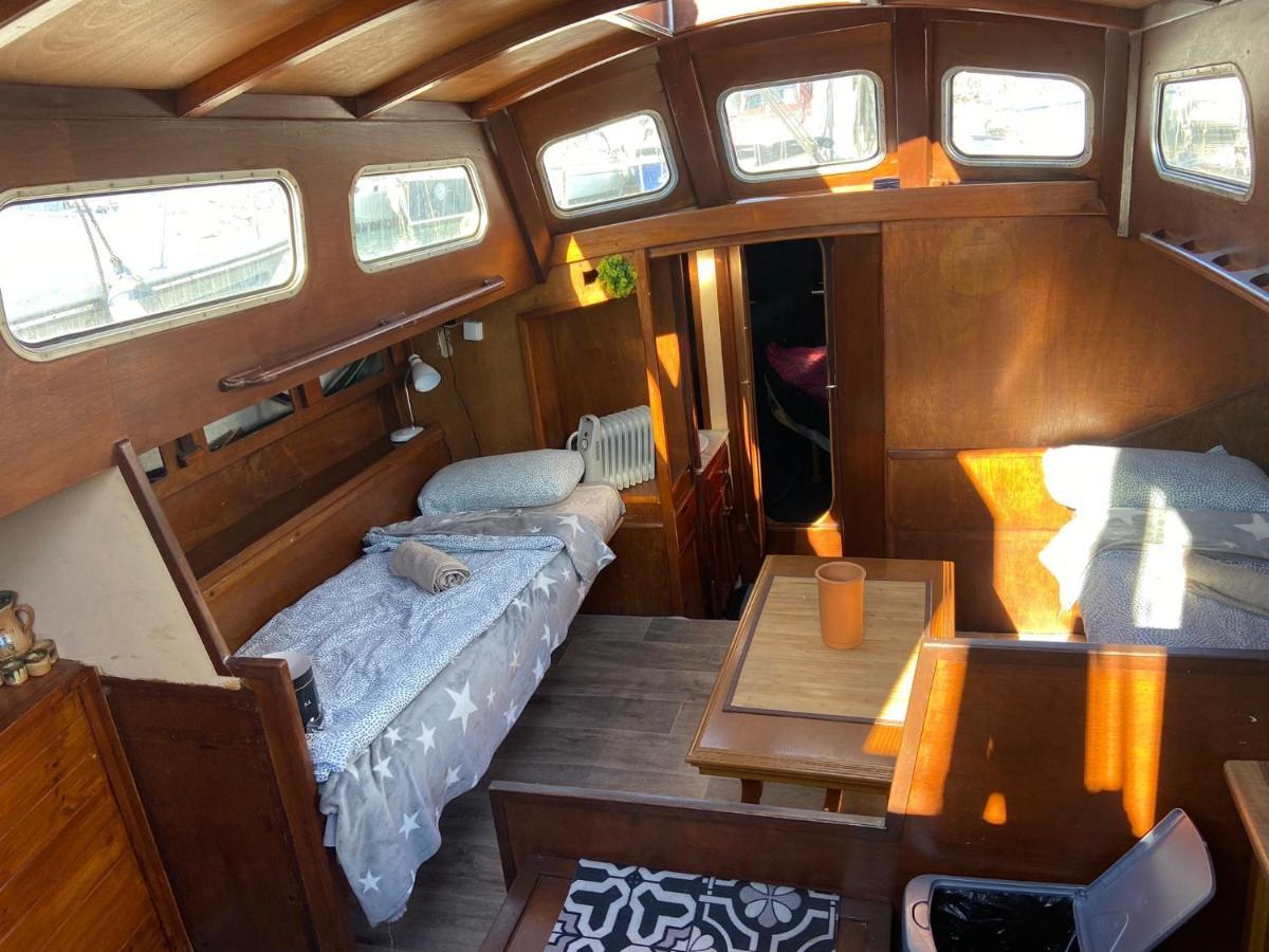 Hôtel Fantastic Sailing Boat To Sleep In Barcelone Extérieur photo