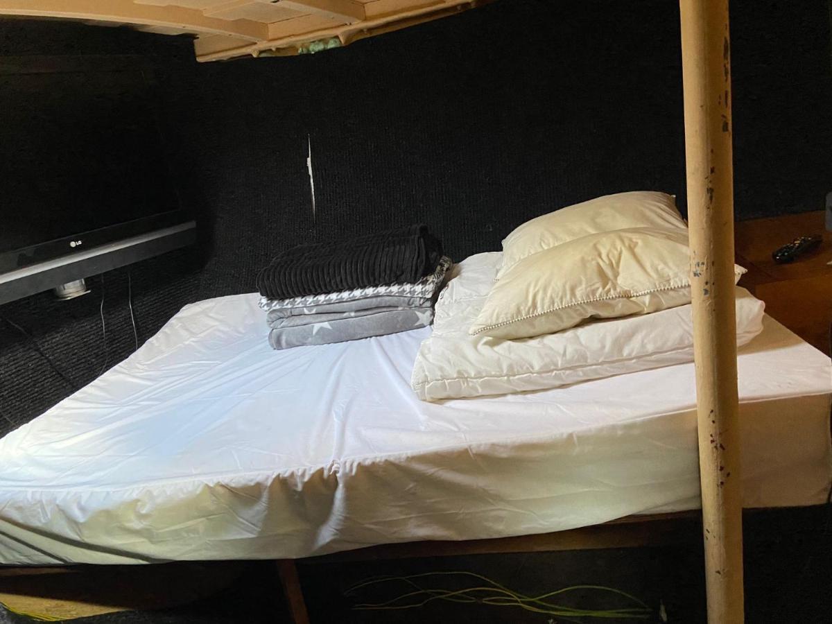 Hôtel Fantastic Sailing Boat To Sleep In Barcelone Extérieur photo