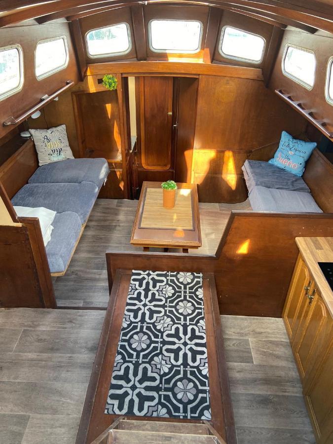 Hôtel Fantastic Sailing Boat To Sleep In Barcelone Extérieur photo