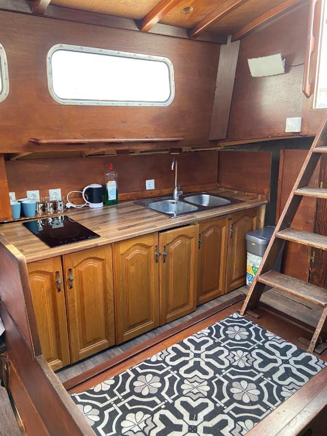 Hôtel Fantastic Sailing Boat To Sleep In Barcelone Extérieur photo